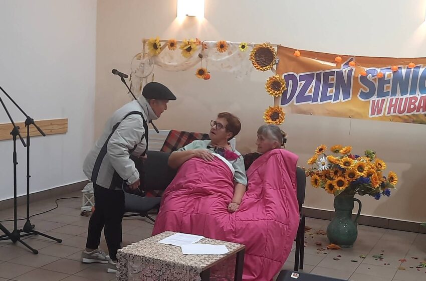 Piosenki i skecze dla Seniorów w Hubalach 12.10.2025 r.